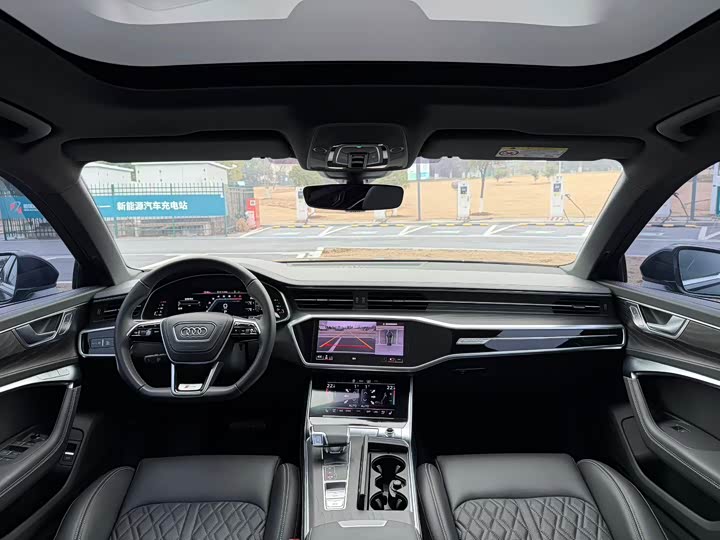 Фото 2 - Audi A6L