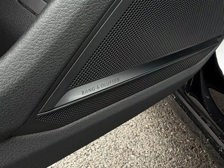 Фото 4 - Audi A6L