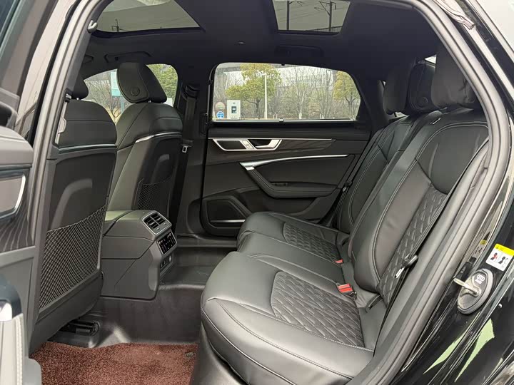 Фото 5 - Audi A6L