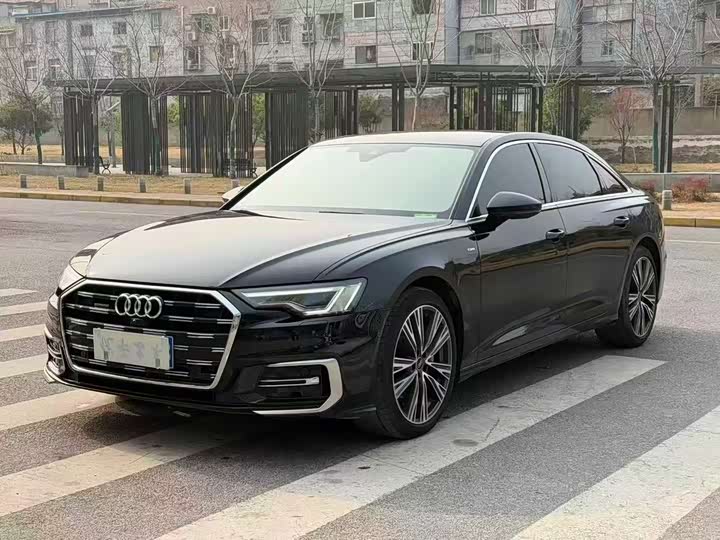 Фото 1 - Audi A6L