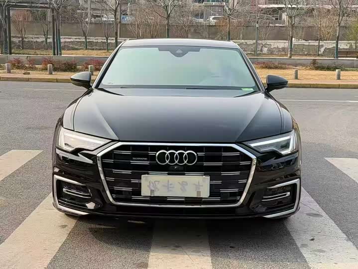 Фото 2 - Audi A6L