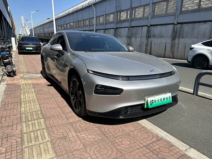 Фото 1 - XPeng P7