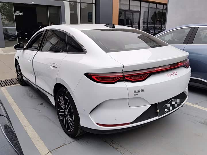 Фото 5 - BYD Qin L