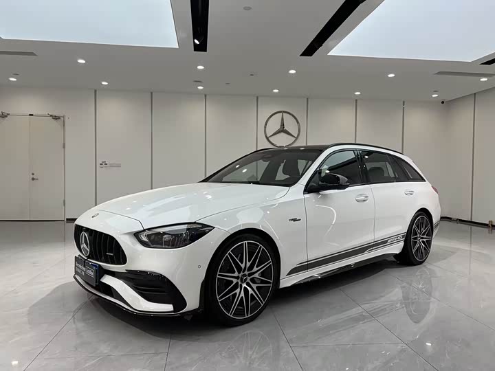 Фото 1 - Mercedes-Benz C-Class AMG