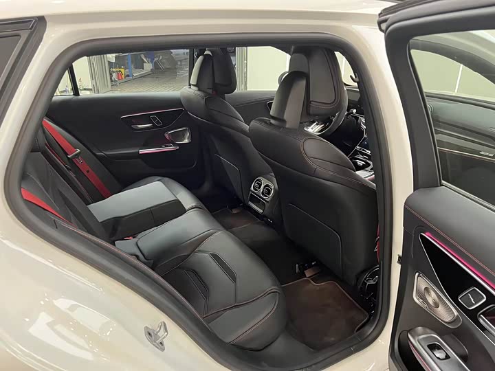 Фото 9 - Mercedes-Benz C-Class AMG