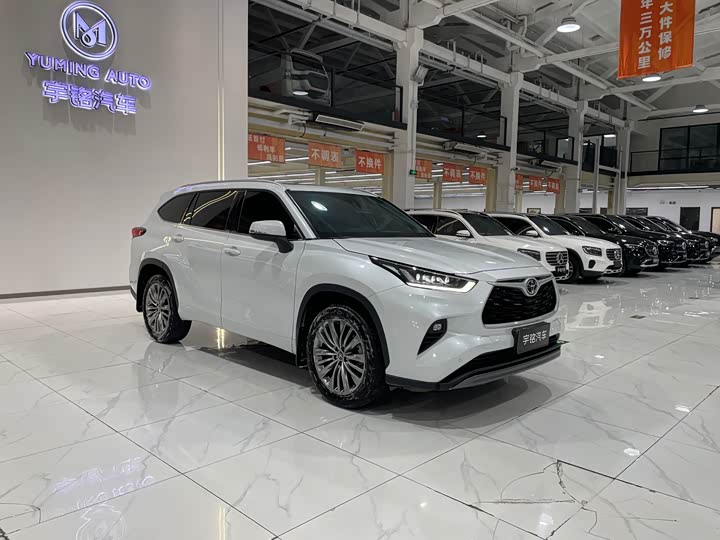 Фото 7 - Toyota Highlander