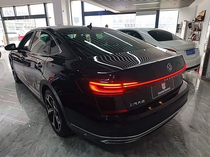 Фото 5 - Volkswagen Passat