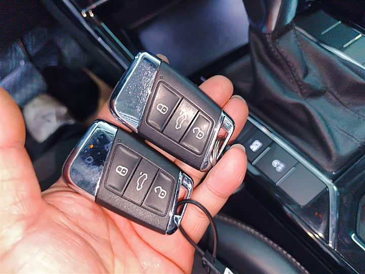 Фото 9 - Volkswagen Passat