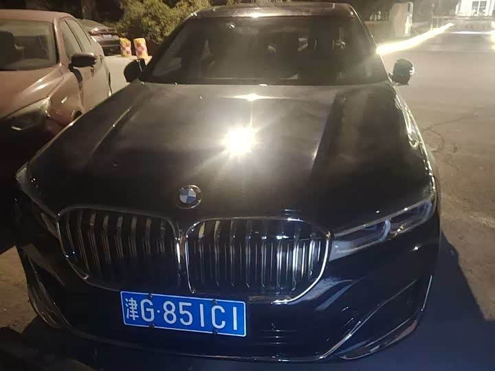 Фото 1 - BMW 7 Series