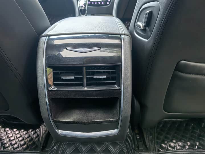 Фото 8 - Cadillac CT6