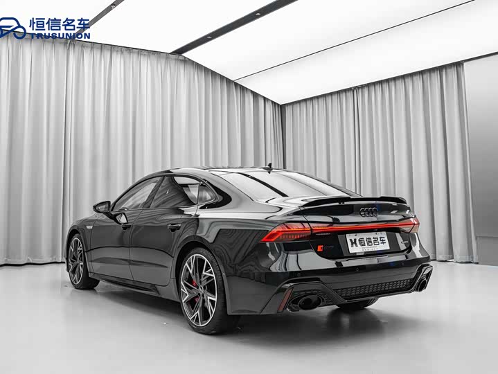 Фото 6 - Audi A7L