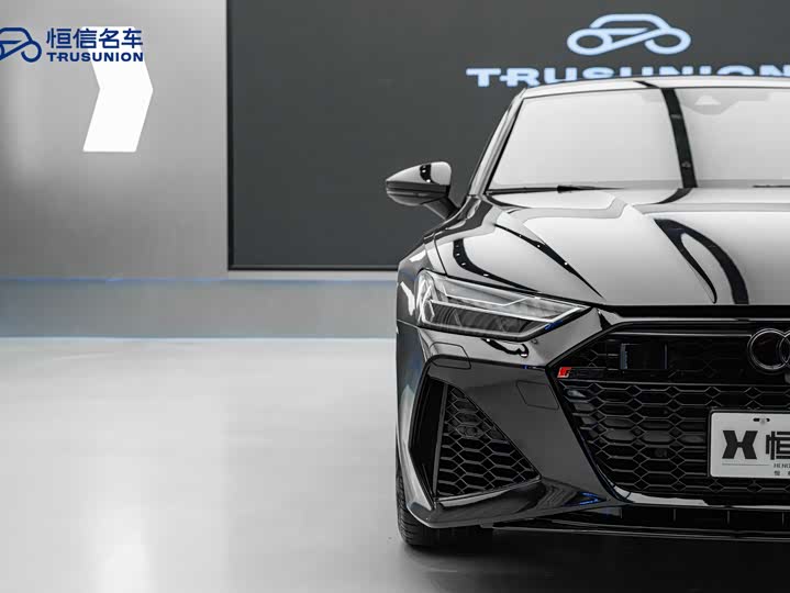 Фото 9 - Audi A7L