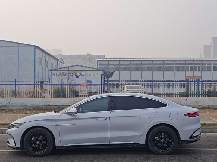 Фото 3 - BYD Han