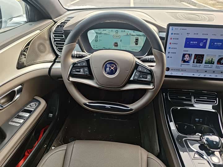 Фото 9 - BYD Han