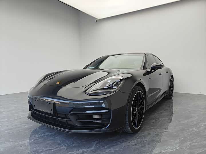 Фото 1 - Porsche Panamera