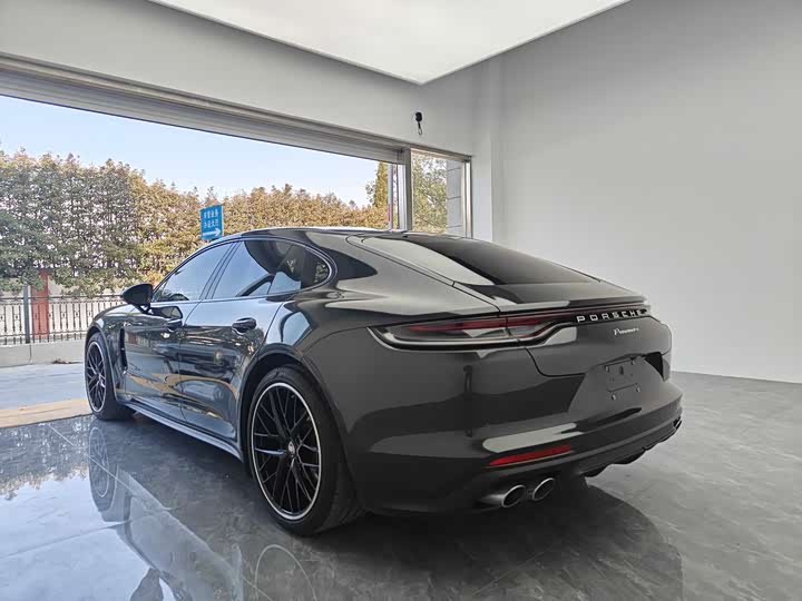 Фото 6 - Porsche Panamera