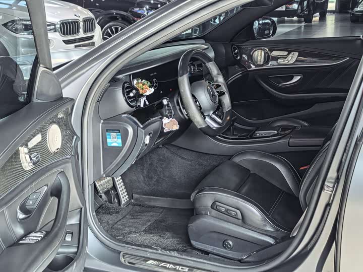 Фото 4 - Mercedes-Benz E-Class AMG