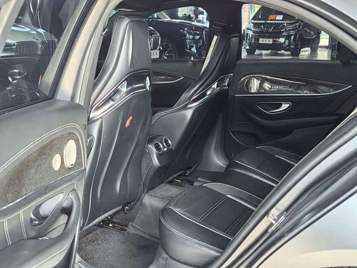 Фото 5 - Mercedes-Benz E-Class AMG