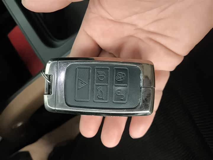 Фото 9 - Land Rover Defender