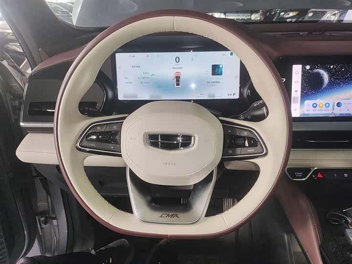 Фото 3 - Geely Monjaro