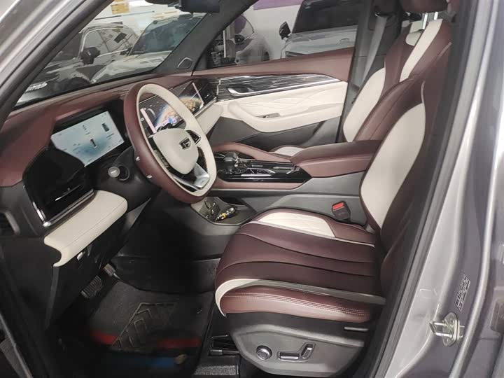 Фото 7 - Geely Monjaro