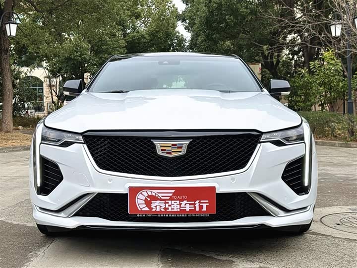 Фото 2 - Cadillac CT4