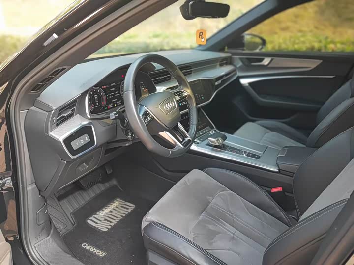 Фото 4 - Audi A6L