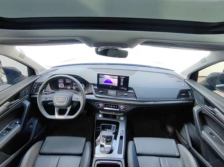 Фото 6 - Audi Q5L