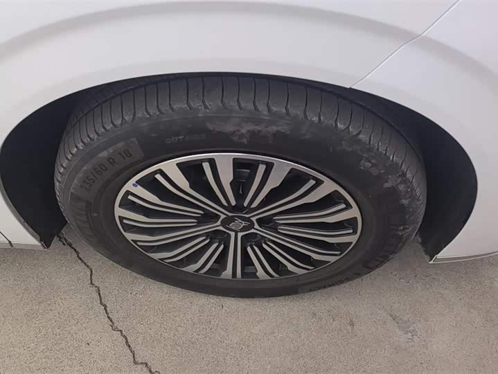 Фото 6 - BYD Xia