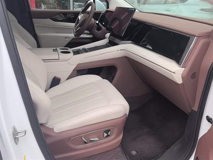 Фото 8 - BYD Xia