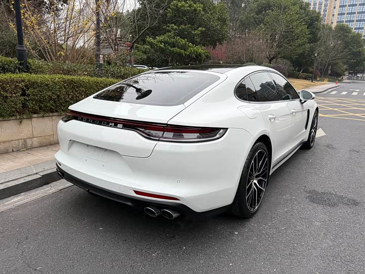 Фото 4 - Porsche Panamera