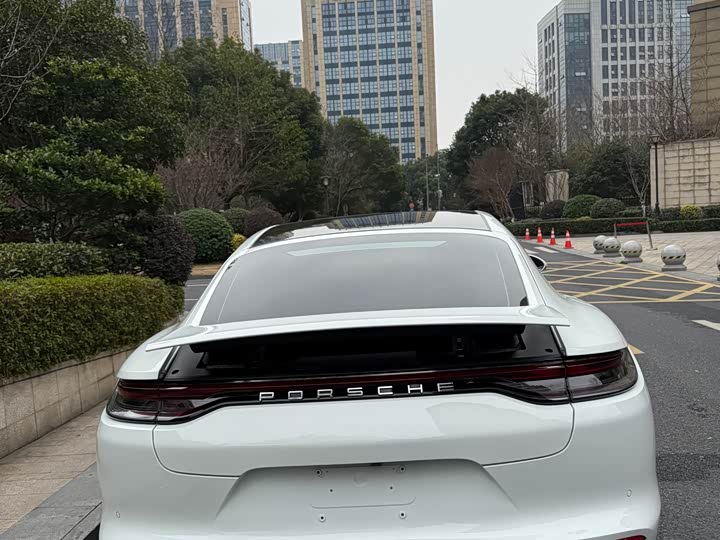 Фото 5 - Porsche Panamera