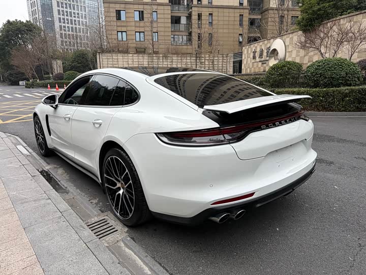 Фото 7 - Porsche Panamera