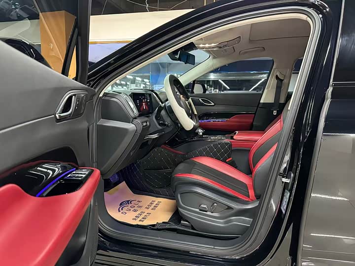 Фото 5 - Hongqi HS3