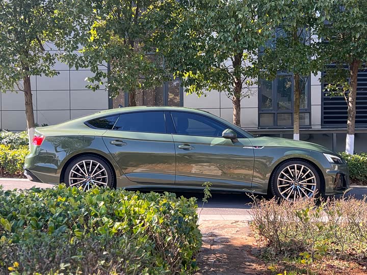 Фото 4 - Audi A5