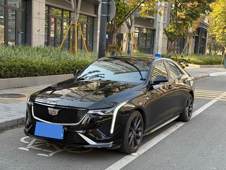 Фото 1 - Cadillac CT4