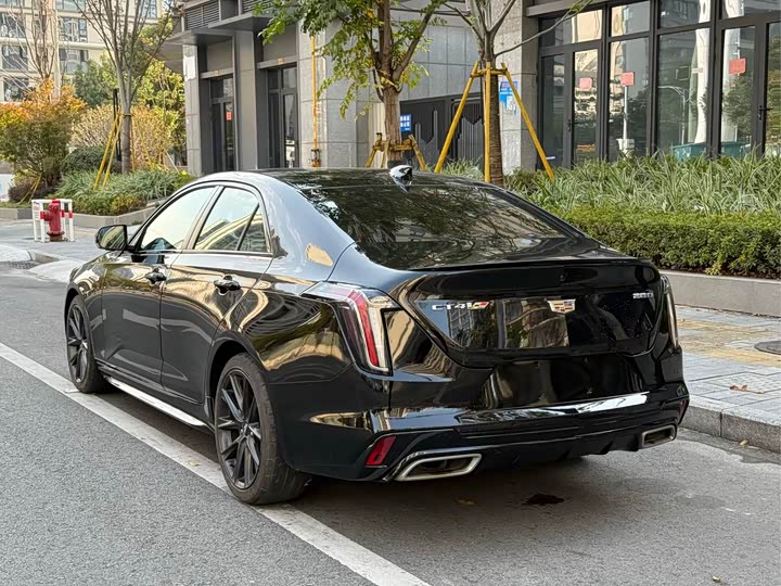 Фото 6 - Cadillac CT4