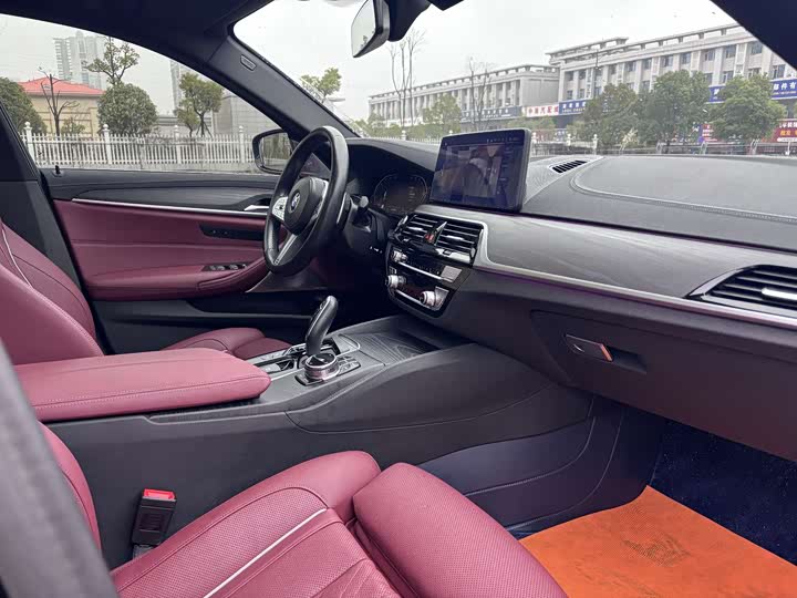 Фото 6 - BMW 5 Series