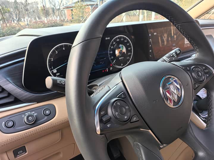 Фото 7 - Buick GL8 ES