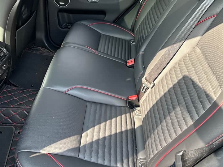 Фото 8 - Land Rover Discovery Sport