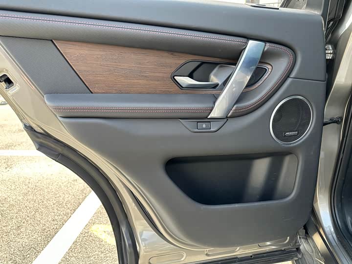 Фото 9 - Land Rover Discovery Sport