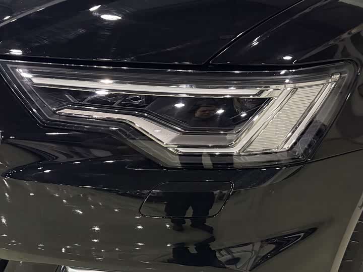 Фото 8 - Audi A6L