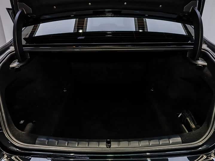 Фото 6 - BMW 7 Series