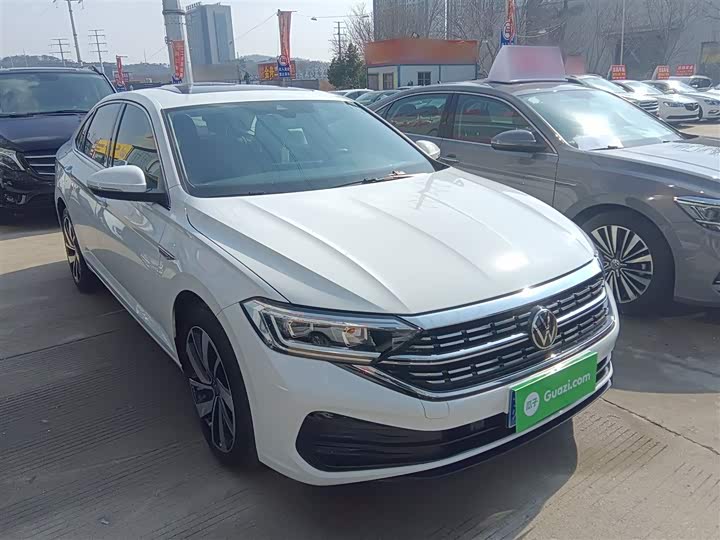 Фото 4 - Volkswagen Sagitar L