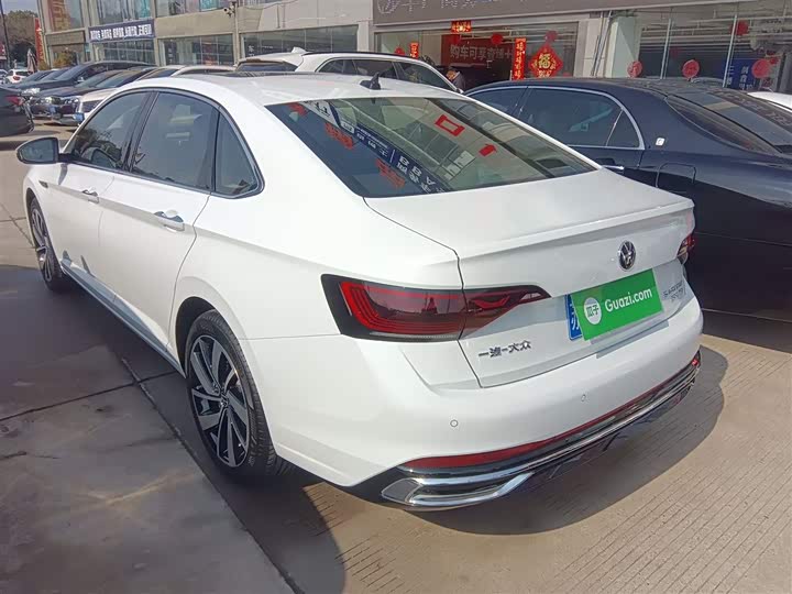 Фото 5 - Volkswagen Sagitar L