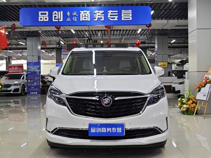 Фото 2 - Buick GL8 ES