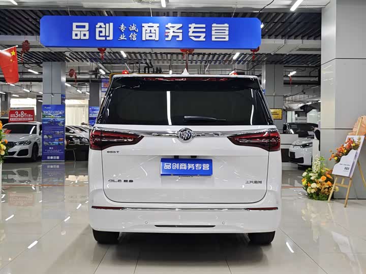 Фото 8 - Buick GL8 ES