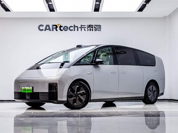 Фото 1 - LiXiang Mega