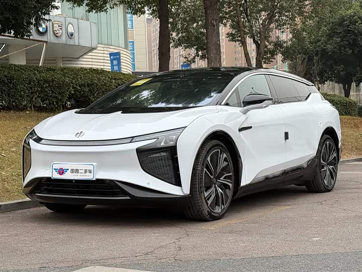 Фото 1 - HiPhi X