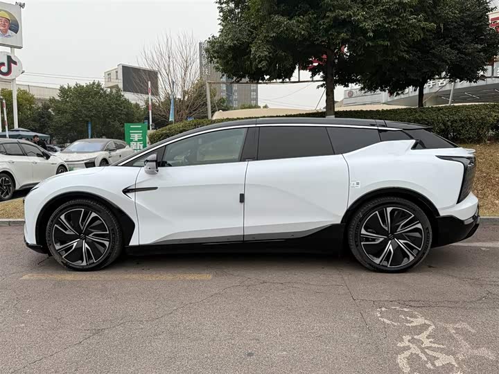 Фото 3 - HiPhi X